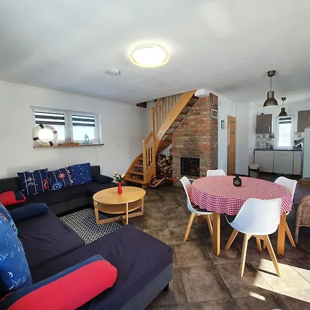 Fantastic House Located Among Meadows And Nature Smołdzino